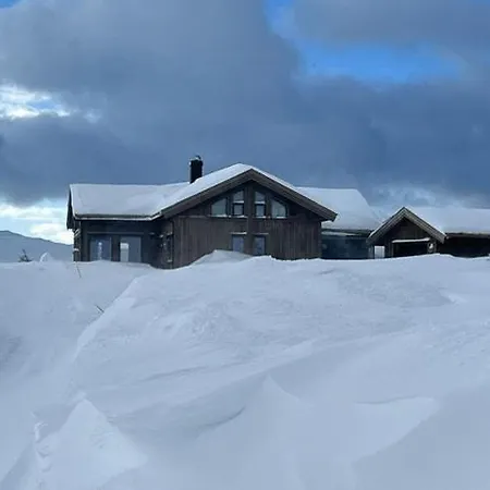 Fjellhytte Pa Hogevarde Med Majestetisk Utsikt 別荘