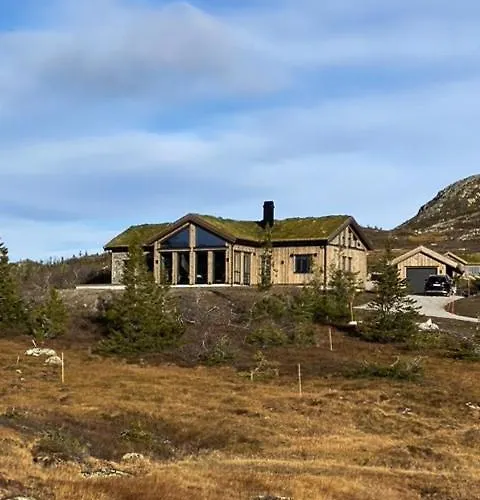 Fjellhytte Pa Hogevarde Med Majestetisk Utsikt *